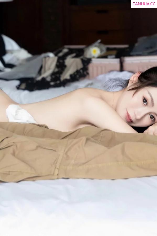   [XiuRen]高清写真图 2023.12.11 No.7791 唐宁宁 御姐美腿第76张图片